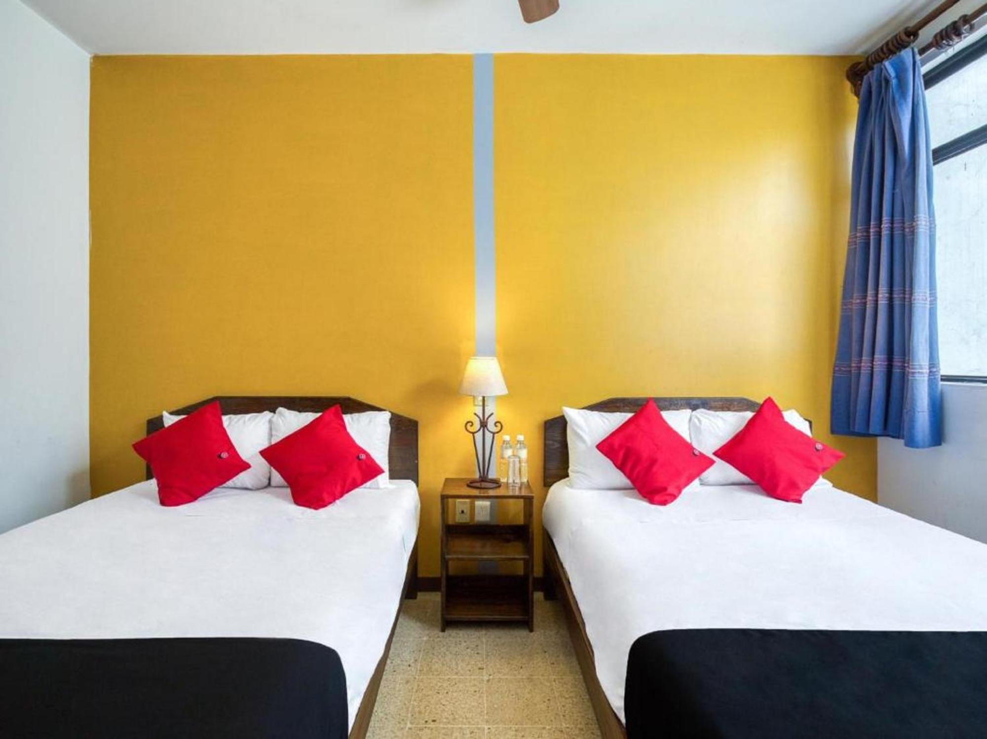 Capital O Parador Crespo Hotel, Oaxaca Exterior photo