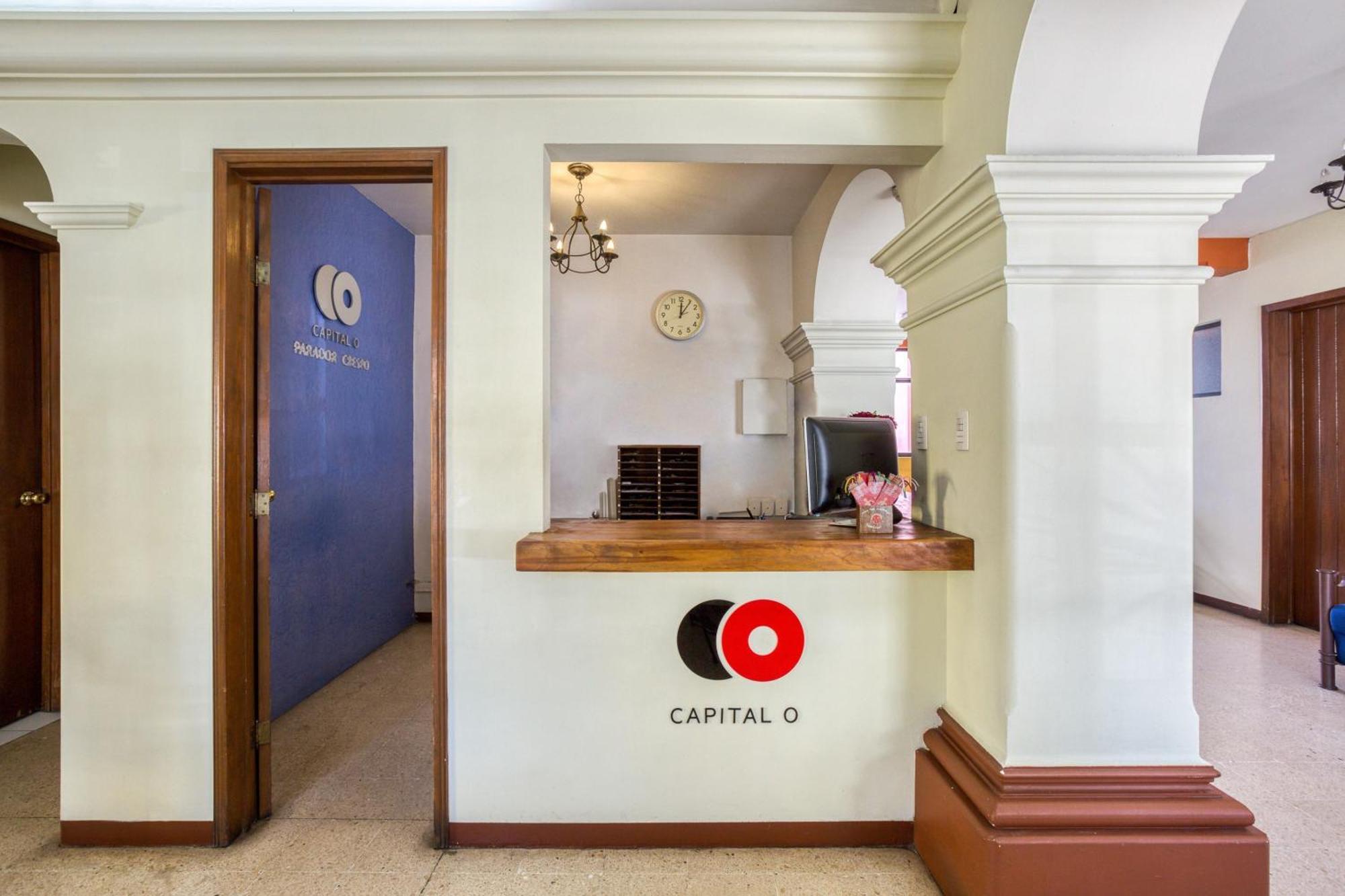 Capital O Parador Crespo Hotel, Oaxaca Exterior photo